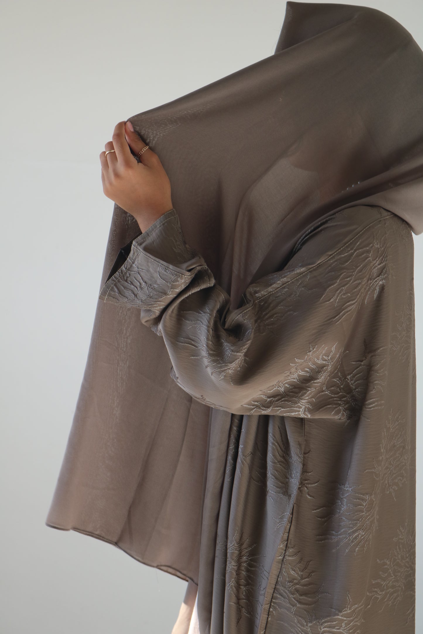 Dahlia Abaya